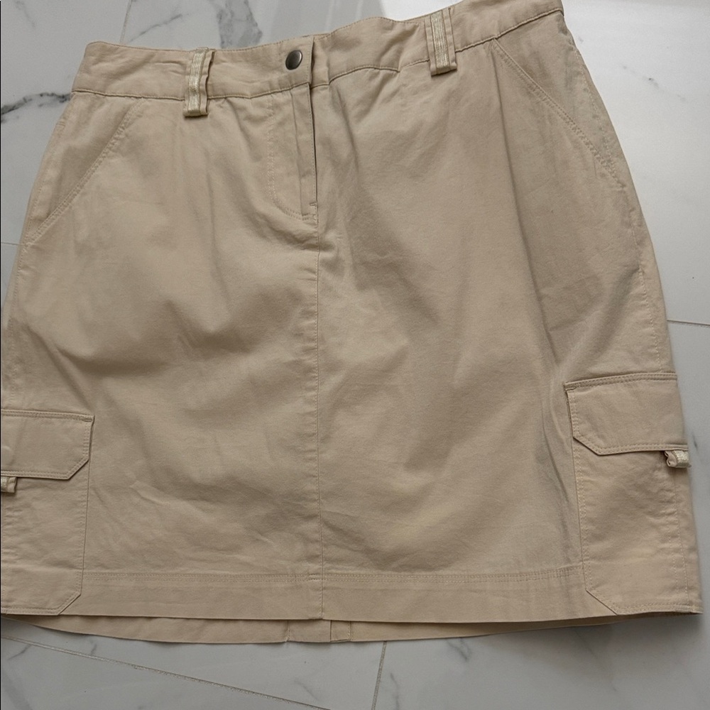 Tommy Bahama Tan Skort Size 4 Excellent condition